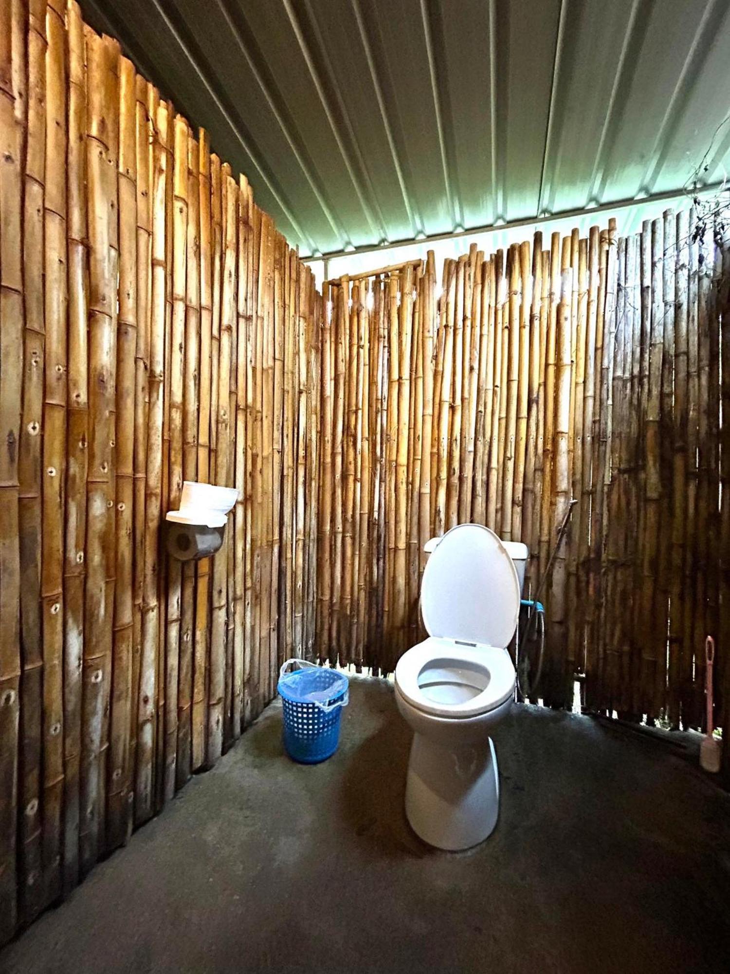 Tropical Hostel Koh Phayam Exterior foto